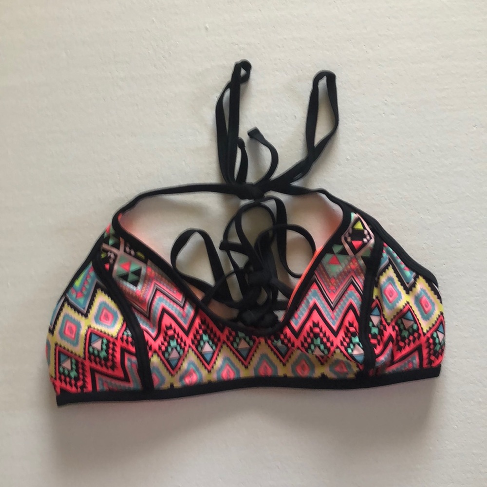 Bikini top.